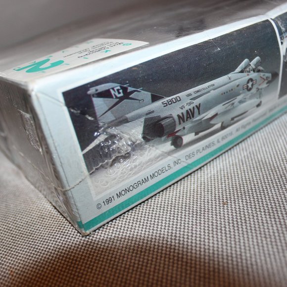3/$118✈️sealed 1991 Monogram 1:48 F-4K PHANTOM II MiG ACE plastic model kit 5813 - Picture 4 of 7